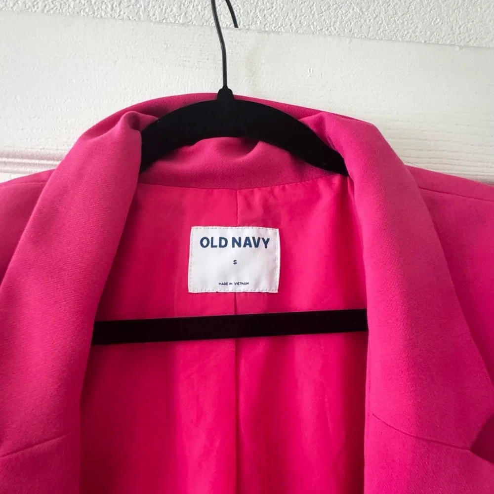 Old Navy Women's Fuchsia  Padded Shoulder Blazer - Picture 5 of 10